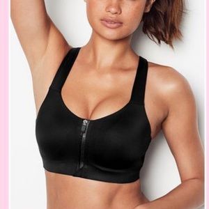 Brand new Victoria Secrets knock out sports bra